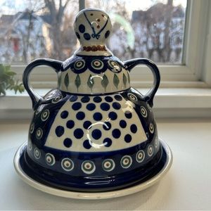 Vintage Boleslawiec Polish pottery domed lady cheese butter dish blue handmade